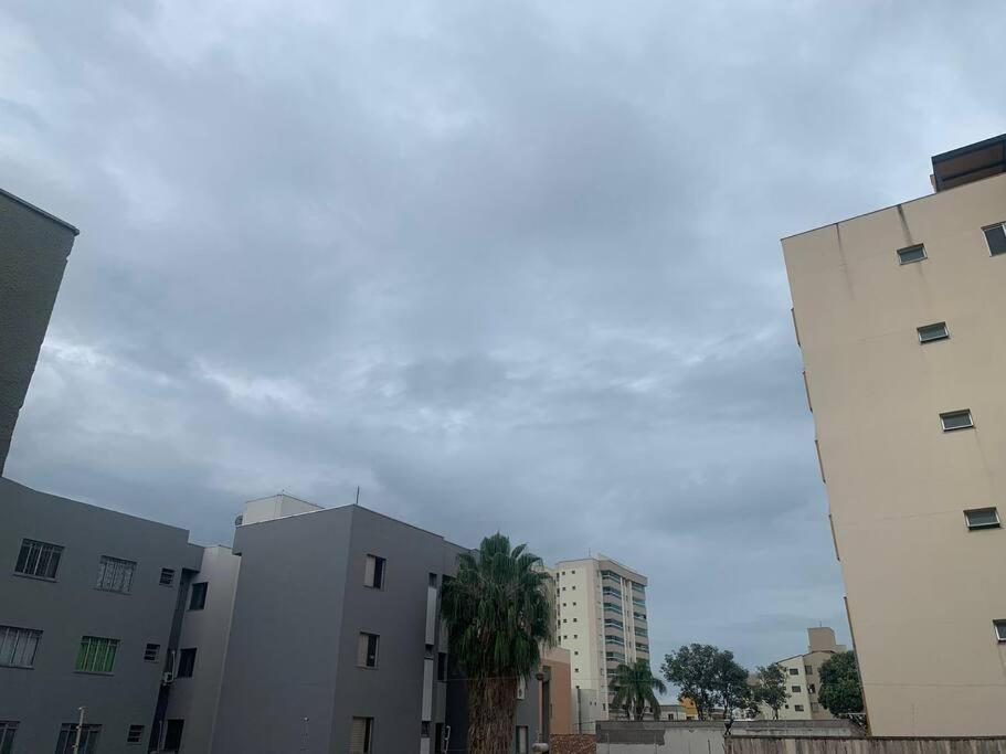 Apartamento Inteiro No Bairro Santa Monica Uberlândia Kültér fotó
